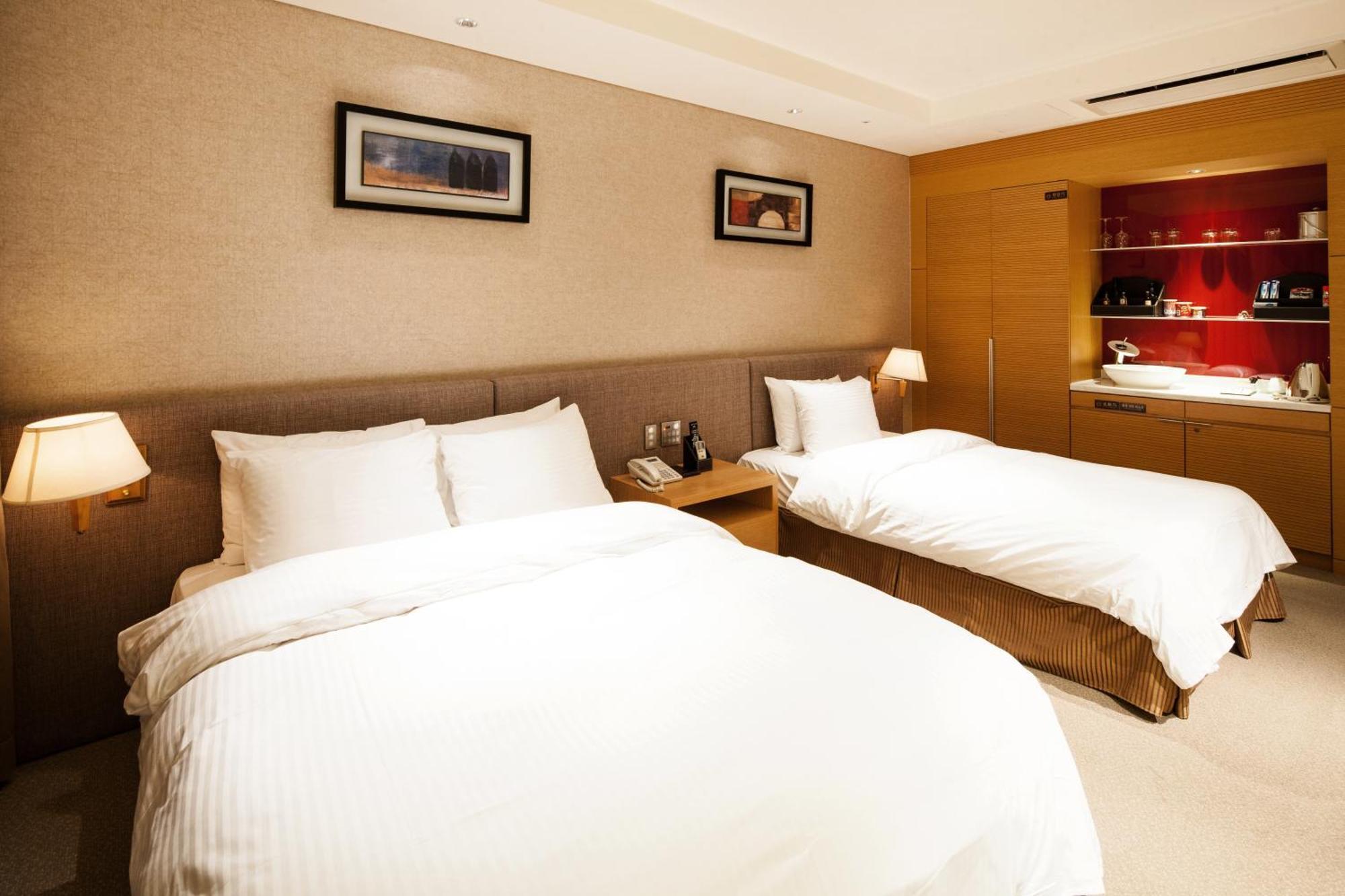 Sol Beach Yangyang Exterior photo